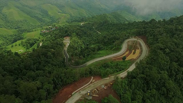 无人机:空中公路之旅视频素材