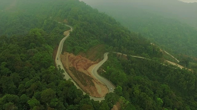 无人机:空中公路之旅视频素材