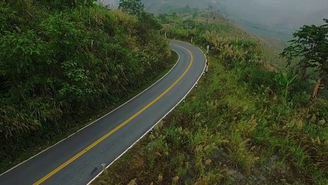 无人机:空中公路之旅视频素材