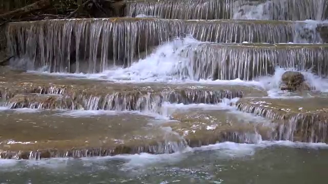 泰国北碧府怀美卡明瀑布视频素材