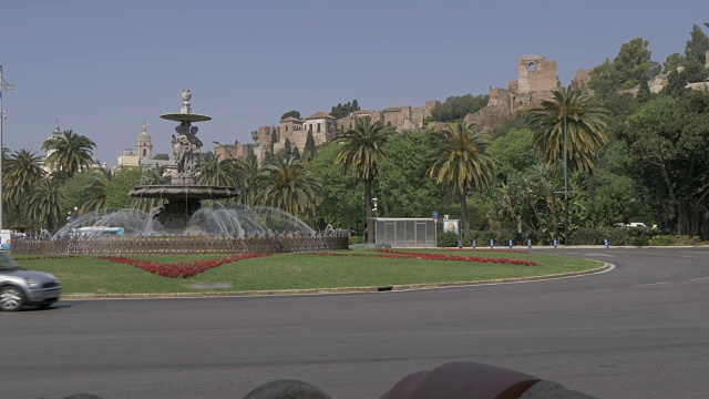 Alcazaba来自Fuente de las Tres Gracias, Malaga, Andalucia, Spain, Europe视频素材