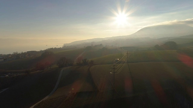 日落在朱拉和Neuchâtel湖-空中4K -幻影4 PRO视频素材