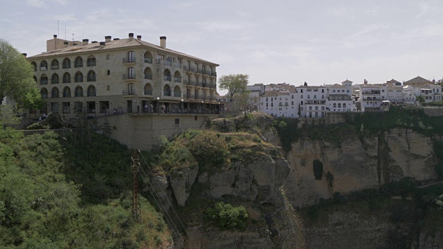 从Mirador de Ronda, Ronda, Andalucia，西班牙，欧洲的乡村景色视频素材