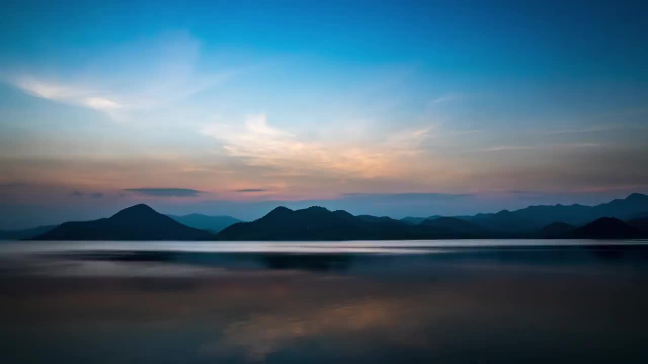 4k延时日落天空和多云美丽的自然视频素材