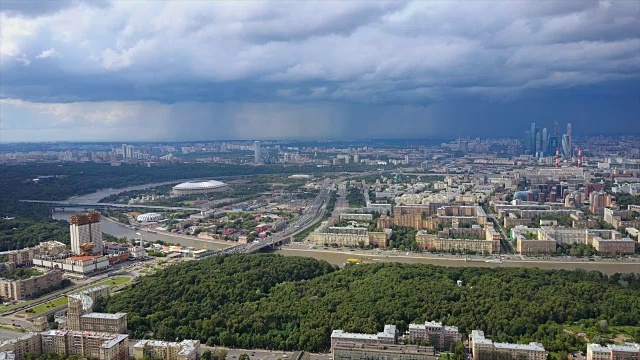 俄罗斯夏季雨天天空莫斯科城市景观航拍全景4k视频素材