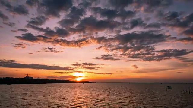 时光流逝，海面上的日落视频素材