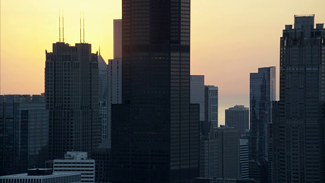 空中日出，现代城市摩天楼芝加哥视频素材