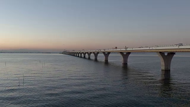 空中-东京湾和水桥在黄昏视频素材