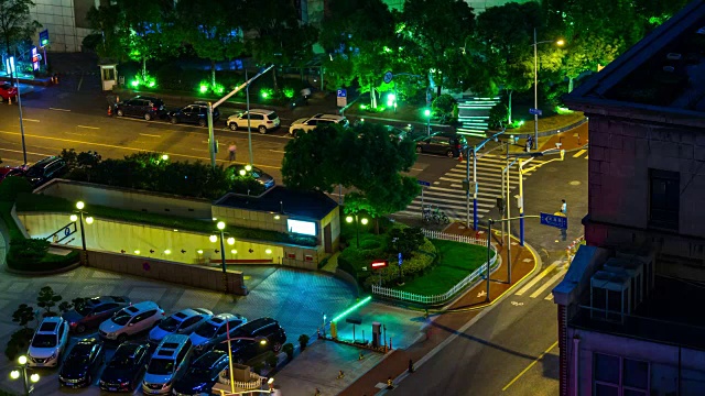 夜间上海交通十字路口屋顶全景4k时间推移中国视频素材