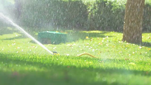 洒水车的延时视频，4k视频素材