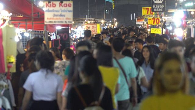 夜市上的人群视频素材