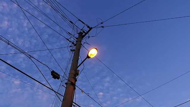 从黄昏到夜空中夜晚的时间推移观视频素材