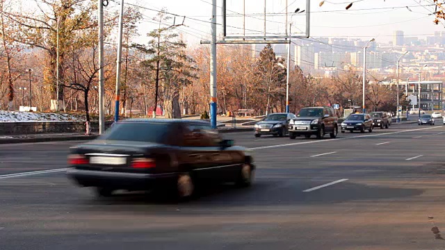 城市交通车辆在道路上的时间流逝视频素材