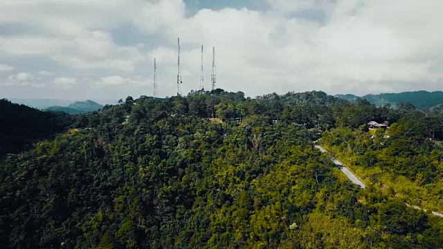 无人机:空中公路之旅视频素材