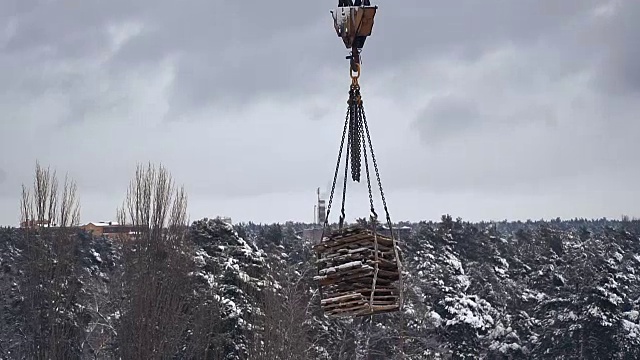 新建筑。建造一座新建筑视频素材