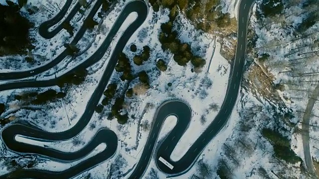 瑞士马洛加山口的鸟瞰图视频素材