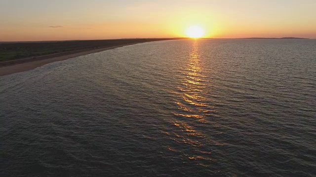 航拍:海湾日出视频素材