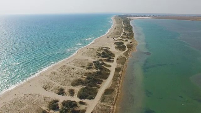 天线:浅海中的沙地视频素材