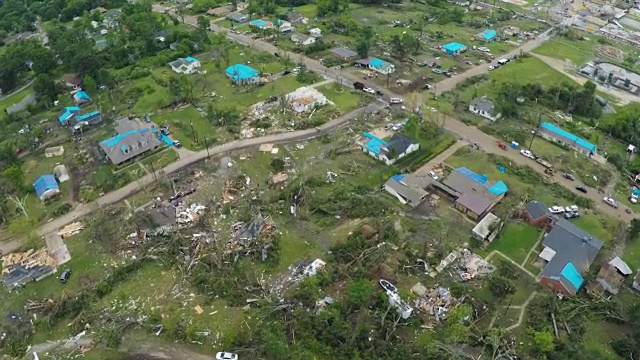 范·德克萨斯龙卷风余波空中视频下载