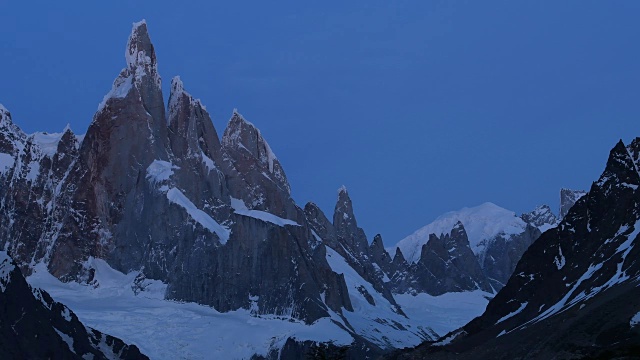 阿根廷的Cerro Torre Roy视频素材