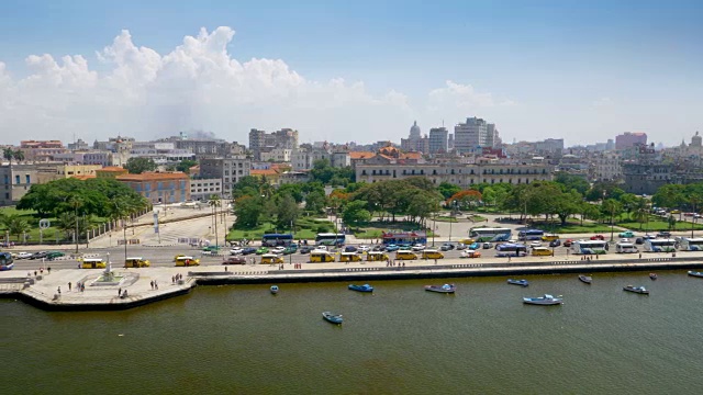 宽多莉建立拍摄哈瓦那古巴海岸线视频素材