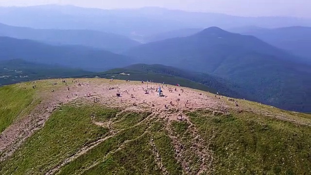 霍维拉山是乌克兰最高的山，也是喀尔巴阡山脉的一部分。视频素材