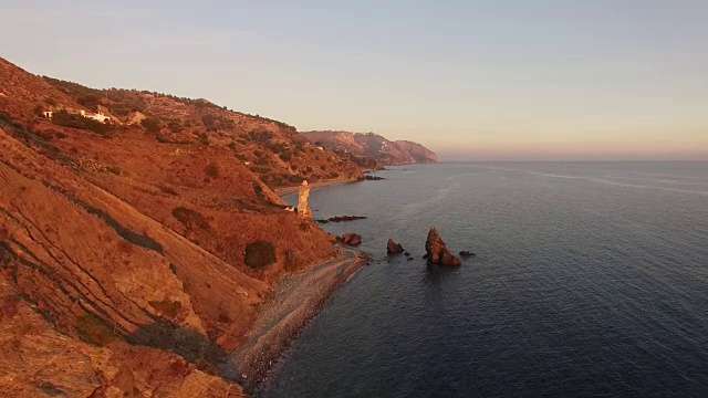 航拍的岩石海岸视频素材