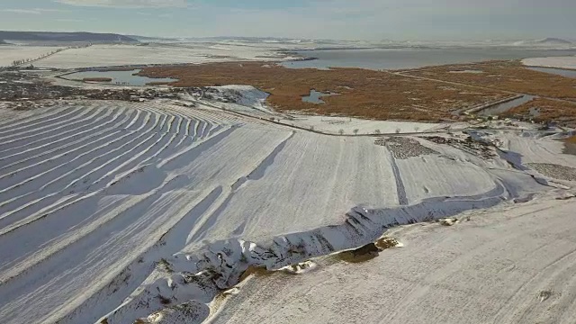 多瑙河三角洲湿地冬季鸟瞰图视频素材