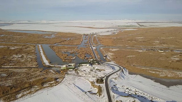 多瑙河三角洲湿地冬季鸟瞰图视频素材