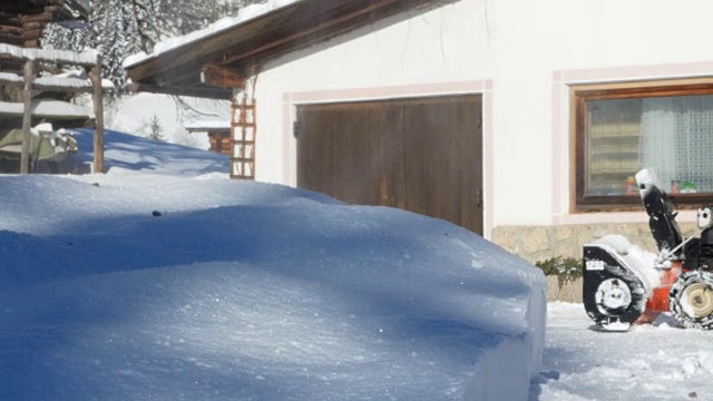 意大利，用Alta Badia扫雪机扫雪视频素材