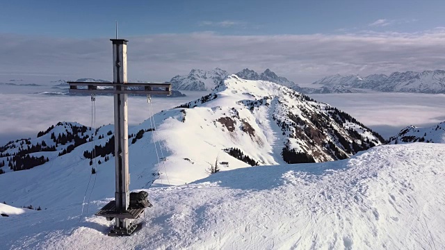 WS空中景观雪山和滑雪胜地/基茨比埃尔，蒂罗尔，奥地利视频素材