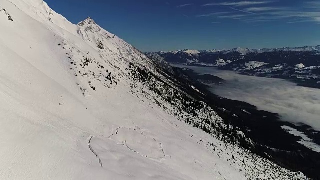 阿尔卑斯山的山峰，鸟瞰图视频素材