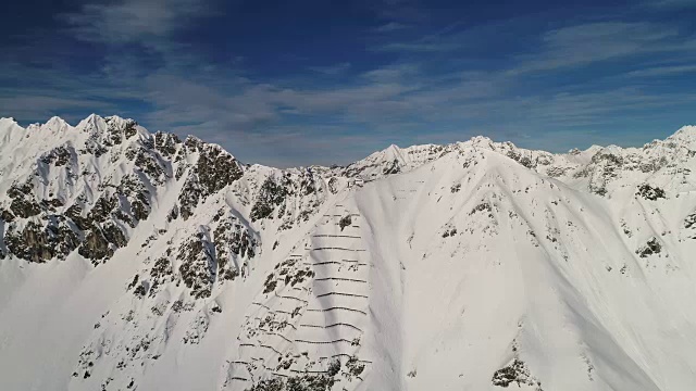 阿尔卑斯山的山峰，鸟瞰图视频素材