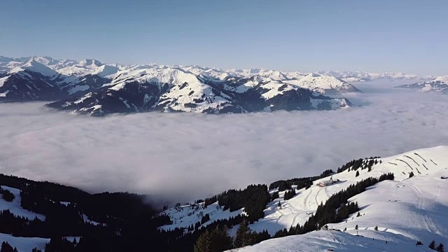 WS空中景观雪山和滑雪胜地/基茨比埃尔，蒂罗尔，奥地利视频素材