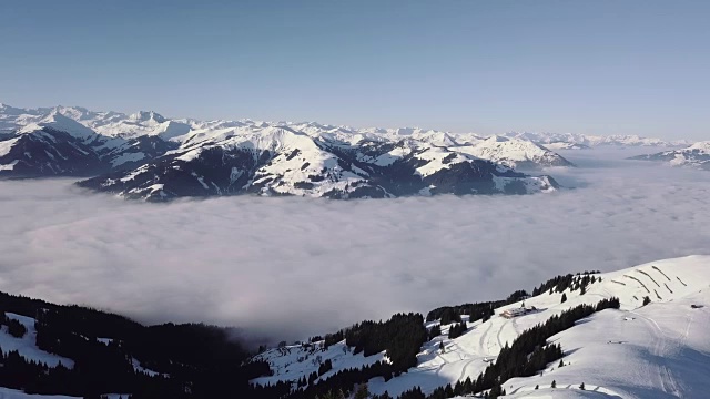 WS空中景观雪山和滑雪胜地/基茨比埃尔，蒂罗尔，奥地利视频素材