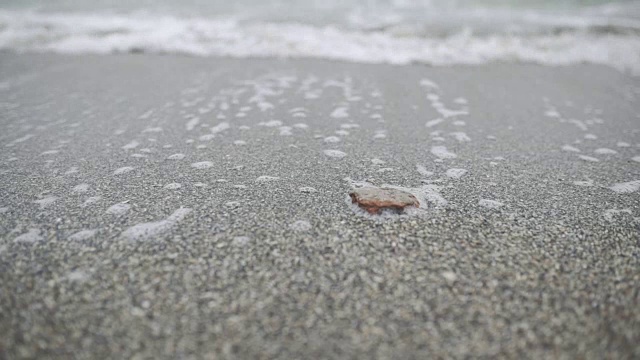 黑海在一个寒冷的冬天，乌克兰敖德萨视频素材