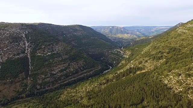 峡谷杜塔恩海角和河流视频素材