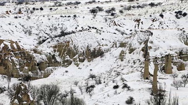 土耳其卡帕多西亚的雪山景观视频素材