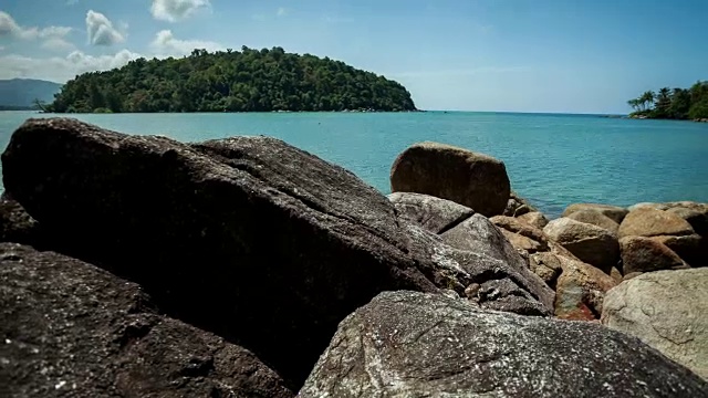 美丽的热带岛屿和普吉岛风景的夏季，4k时间的移动拍摄幻灯片和平移倾斜视频素材