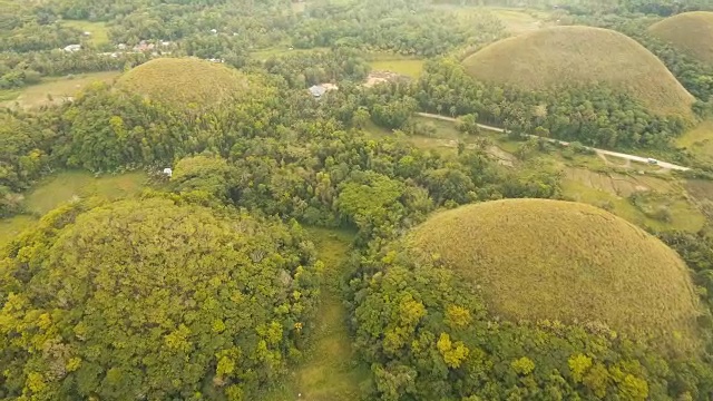 巧克力山在保和，菲律宾，鸟瞰图视频素材