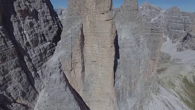 在意大利的白云石山徒步旅行视频素材