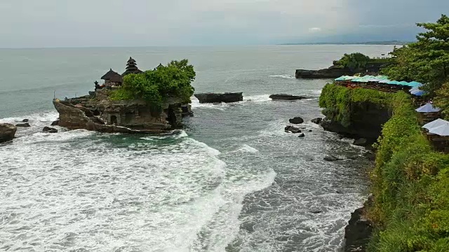 Tanah Lot岛和寺庙，巴厘岛，印度尼西亚视频素材