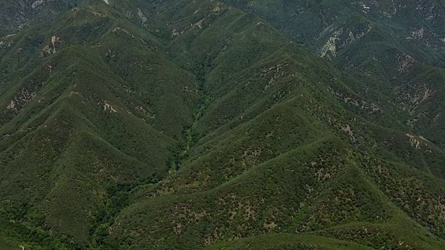 弗雷斯诺县的山的空中视频素材