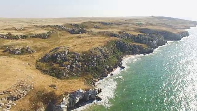 天线:岩石海岸视频素材