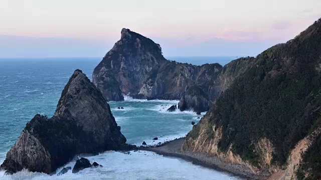 海岸上的富士山视频素材