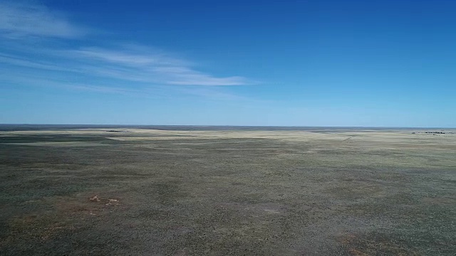 4 . 4k天线远离沙漠风光视频素材