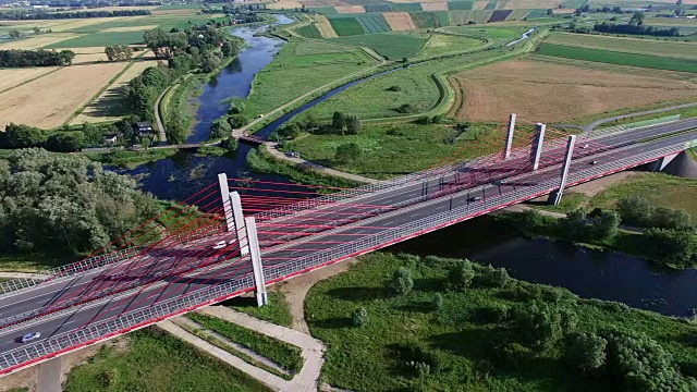 现代公路河上斜拉桥架空视频素材