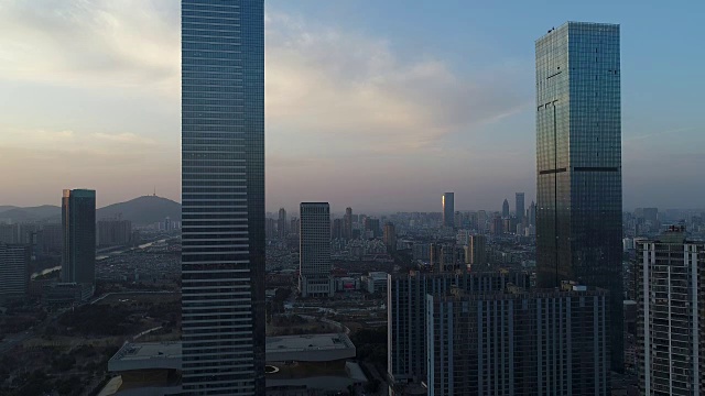 市中心夜景鸟瞰图视频素材