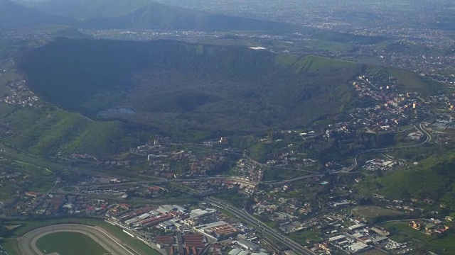 那不勒斯附近的阿纳诺火山鸟瞰图视频素材