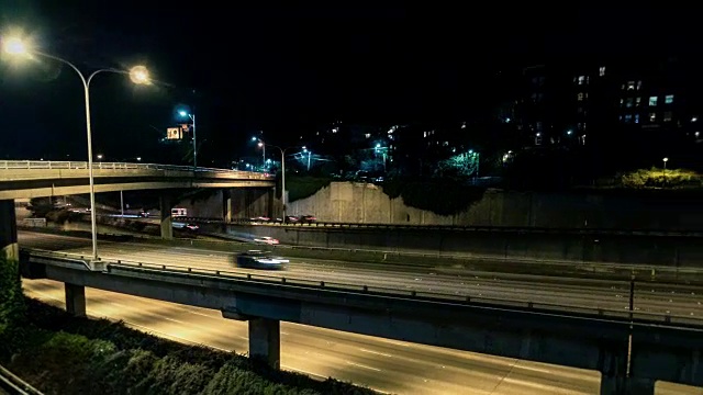 城市交通超延时西雅图市中心高速公路夜景延时视频素材